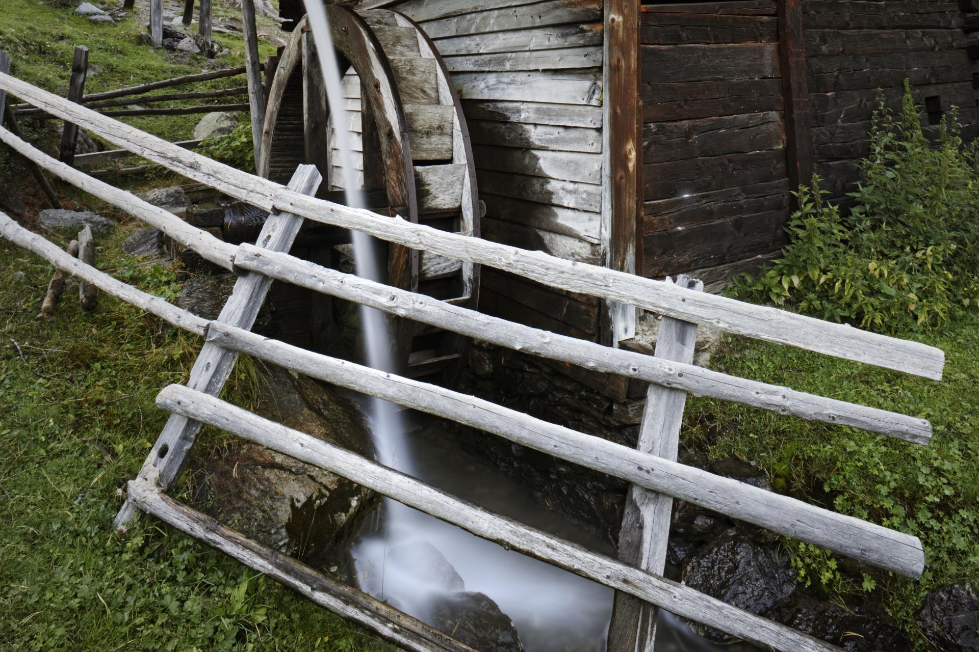 Wandern-Wassermühle-Latsch-Martell-hh