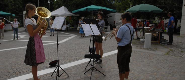 kosten-genießen-bauernmarkt-musik-schlanders-laas-gb