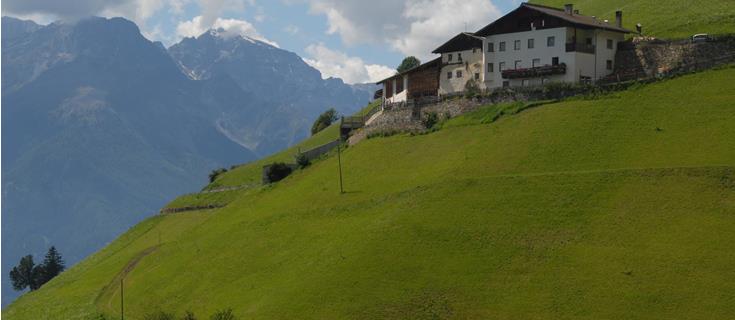 naturlandschaft-sonnenberg-bergbauernhof-schlanders-laas-gb