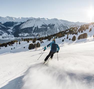 Skiing in the Lake Resia area