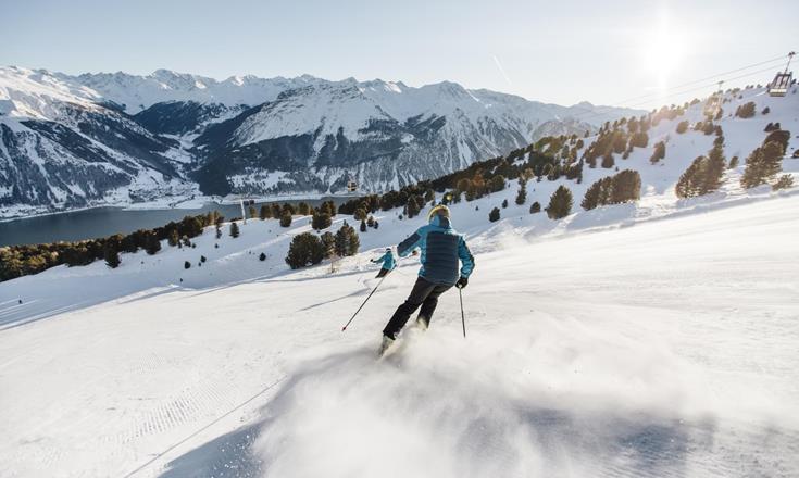 Skiing in the Lake Resia area